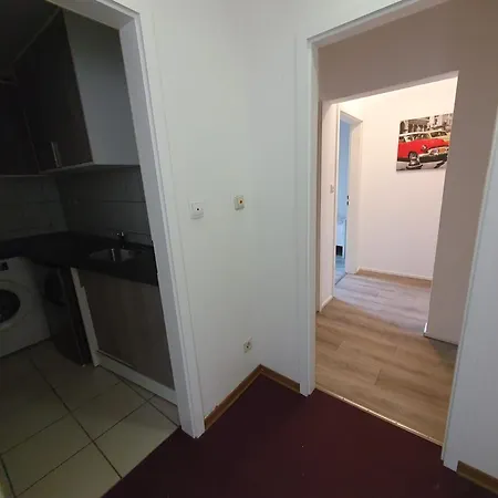 2 Hildesheimer Str.357,1.og, 3 X Sz, Apartment *